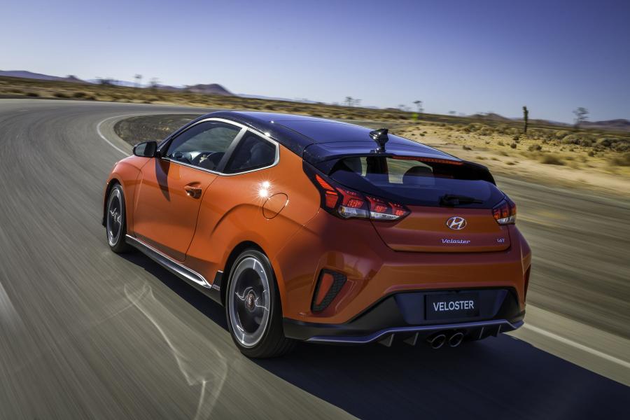  Hyundai Veloster Turbo 2018 года  (NA) (фото 7 из 61)